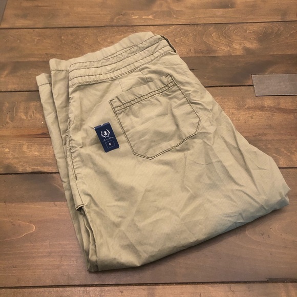Izod Capri Pants - Picture 10 of 11